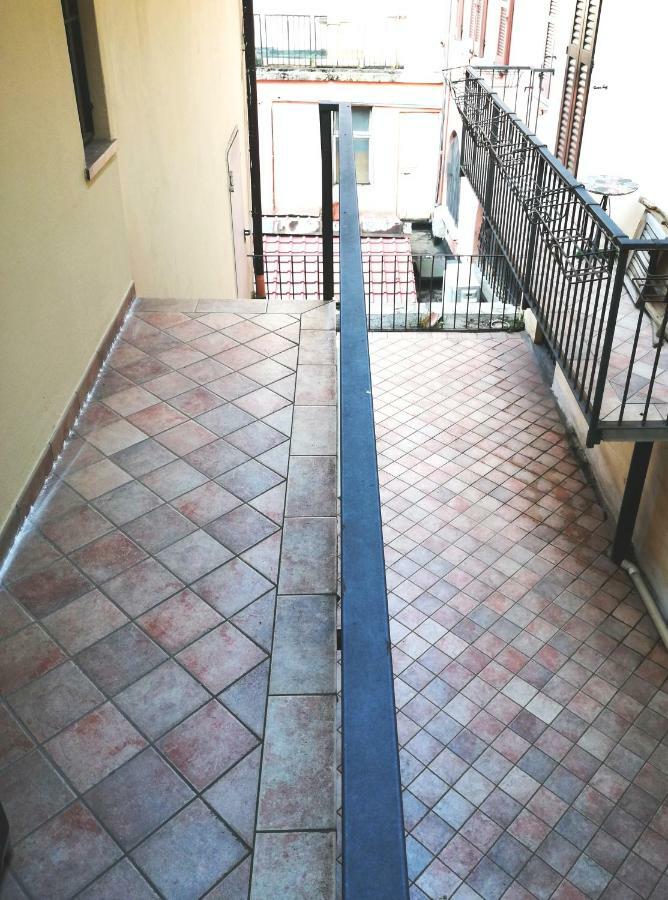 Luxory Center - Bilocale In Centro Storico In Palazzo D'Epoca In Zona Pedonale Vicino Alla Metro Vittoria بريشا المظهر الخارجي الصورة